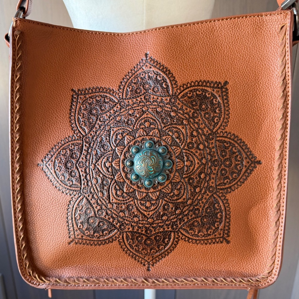 MONTANA WEST Concealed Carry Hobo Bag *NEW* - Picture 2 of 15